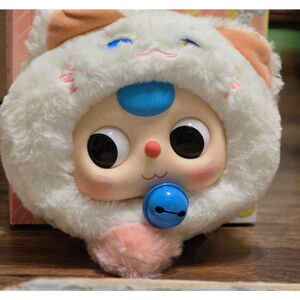 Baby three White Fortune Cat Zipper Bag Plush